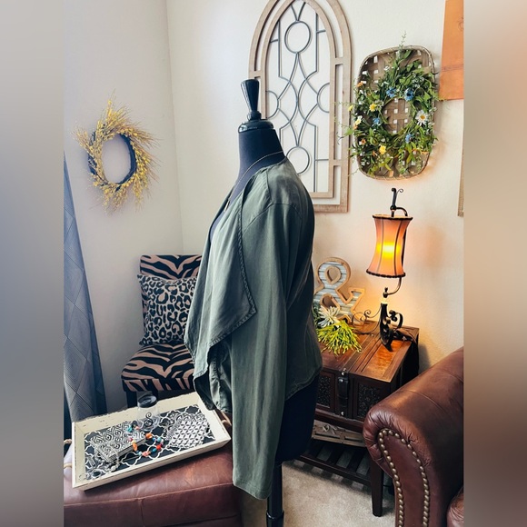 Draped Wide Lapel Blazer - Picture 2 of 5